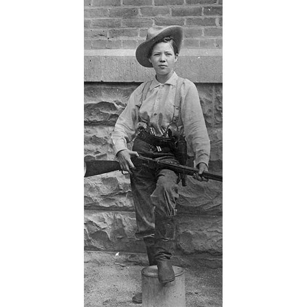 Photo of young Pearl Hart